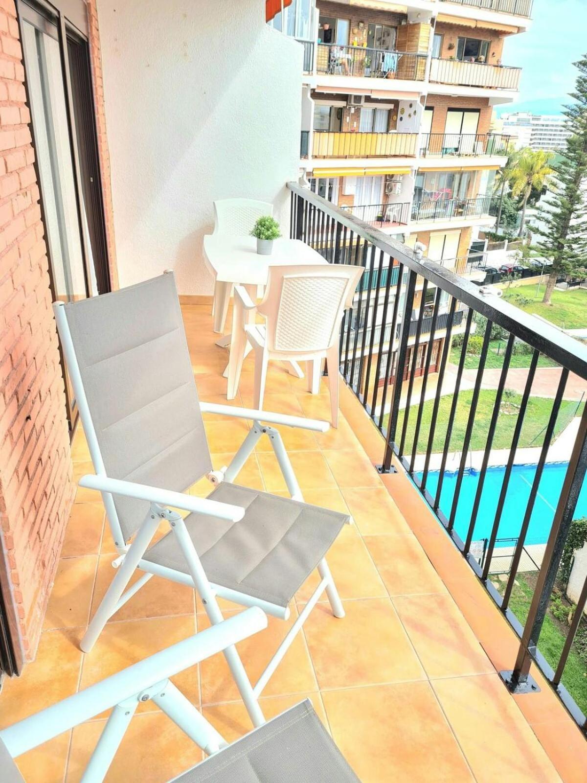Ferienwohnung Acogedor Ap. 1Hab. Torremolinos Exterior foto